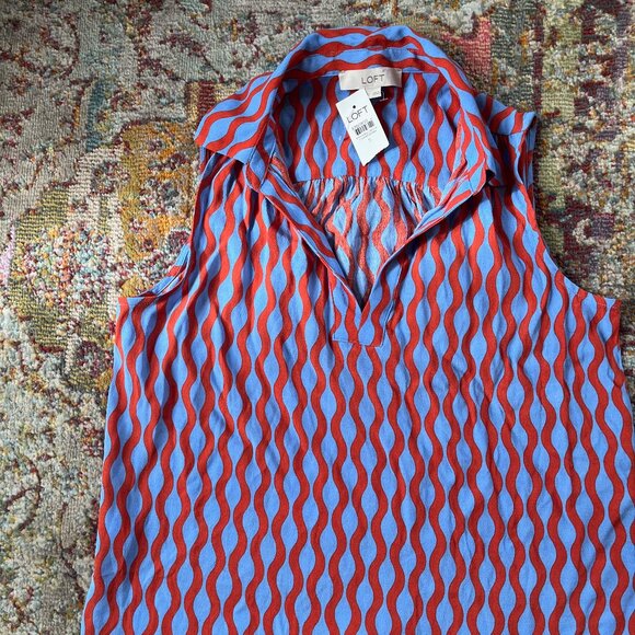 NWT Loft Flowy Sleeveless Tank - Sky Blue Coral Pattern - Casual Chic Top Small - Picture 2 of 6